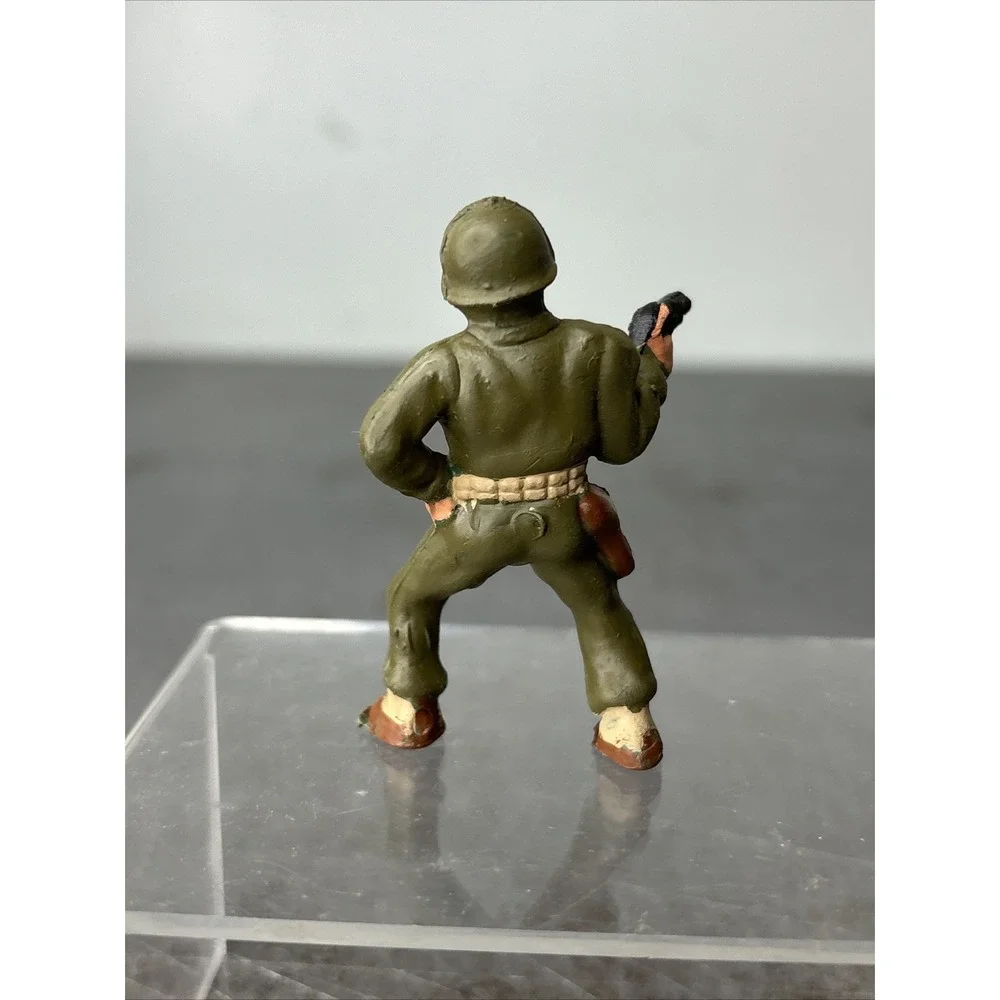 Vintage‎ WWII Painted Plastic Toy Soldier Wearing A Gas Mask Weapon